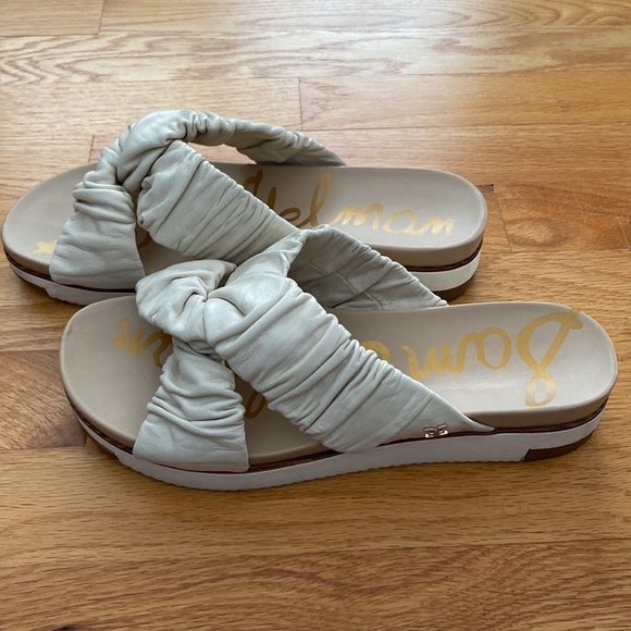 Sam Edelman Thongs. - Picture 2 of 4